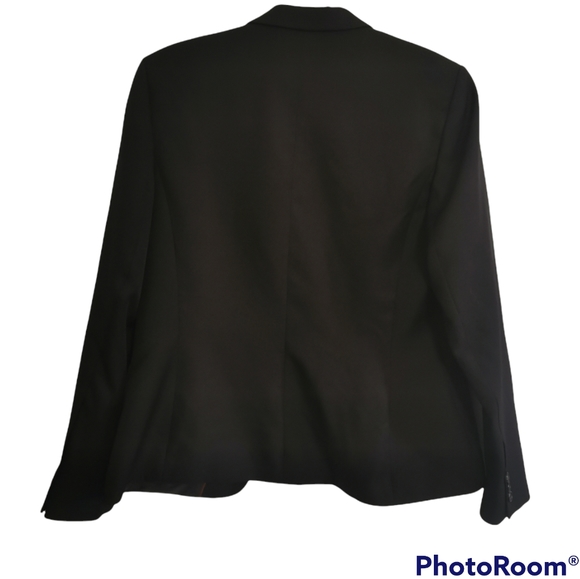 Woman's size 8 Blazer Black - Picture 2 of 3